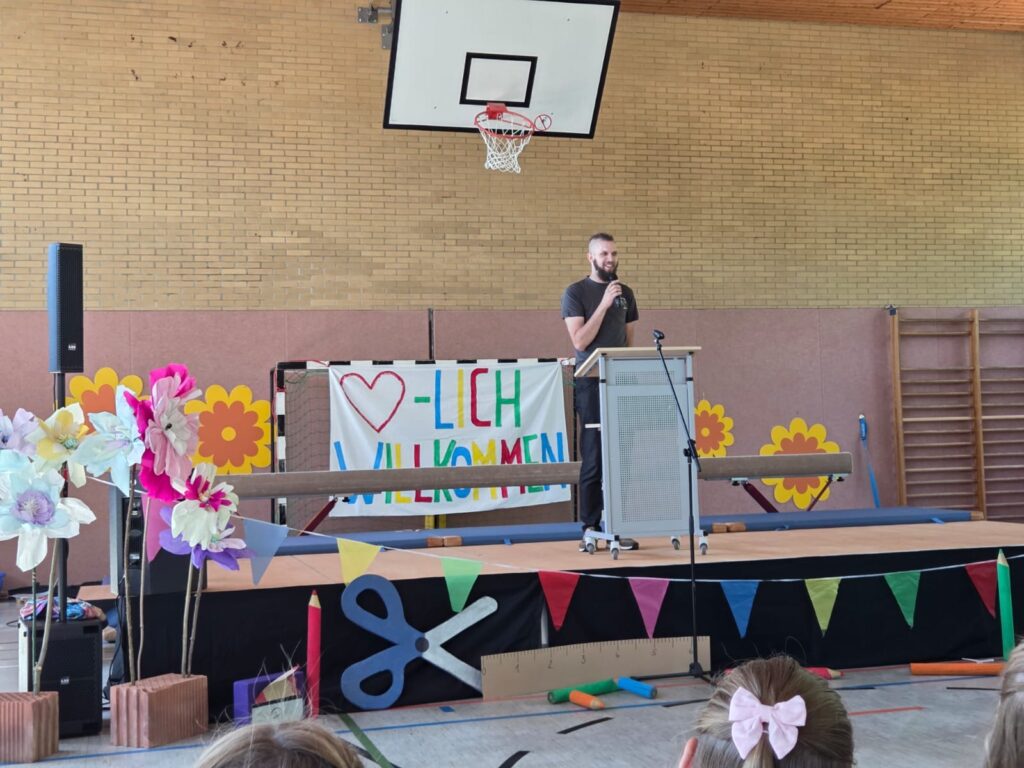 2f37c951 6c71 46e6 b67f 22c863a228ad