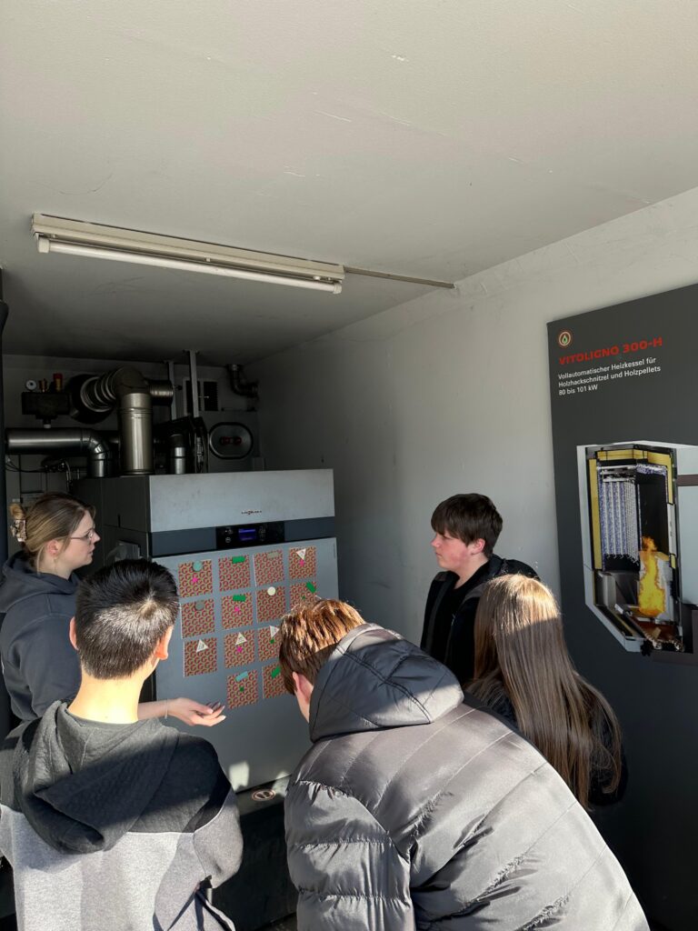 f77ff156 3e36 4e93 be38 a0e7eae2246a